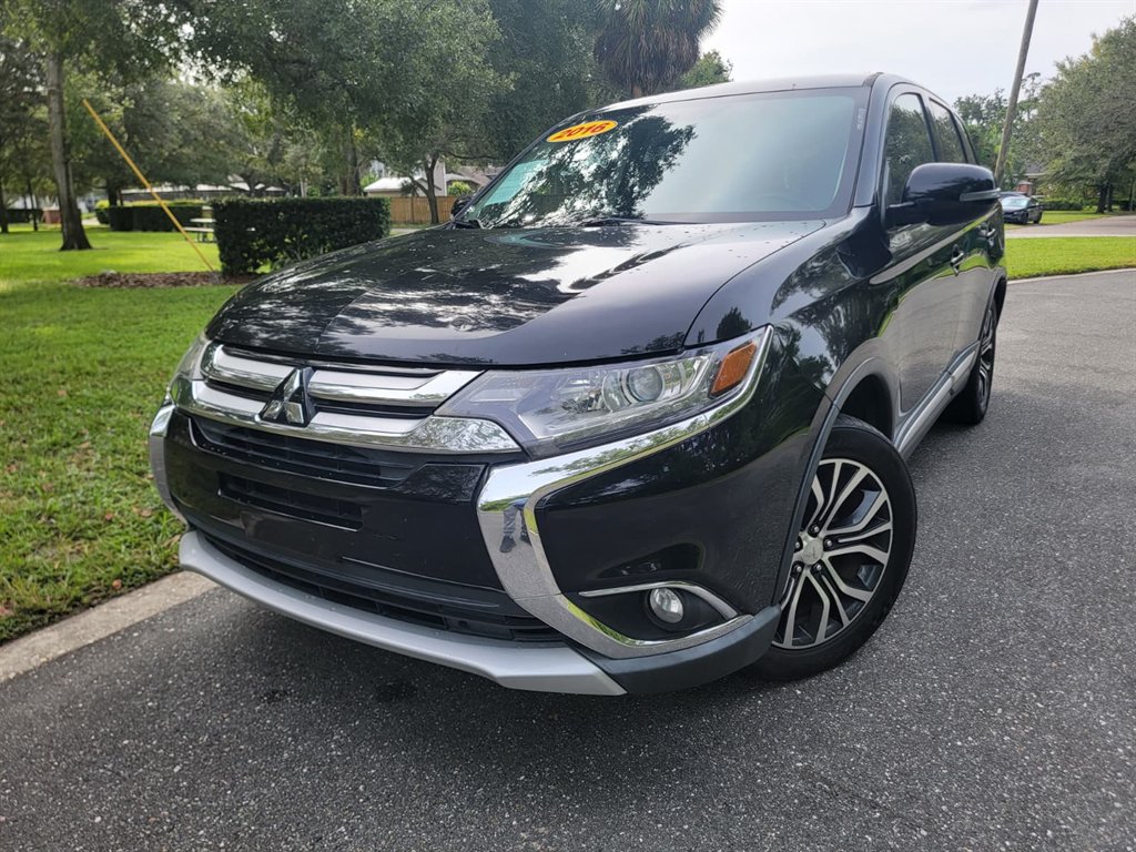 2016 Mitsubishi Outlander SE